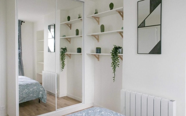Renovated Apartment on the Outskirts of Paris