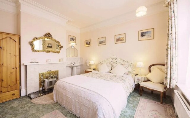 Braemar Guest House