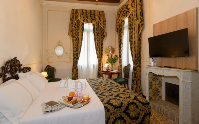 Unahotels Ala Venezia - Adults Only