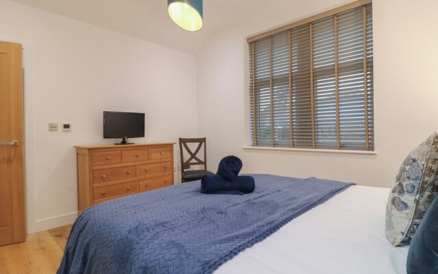 Oakwood Mews