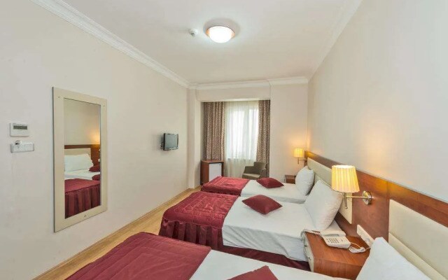 La Garden Hotel