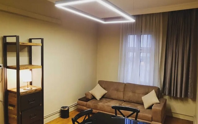 Historical Apartment Galata Tower and Sea View