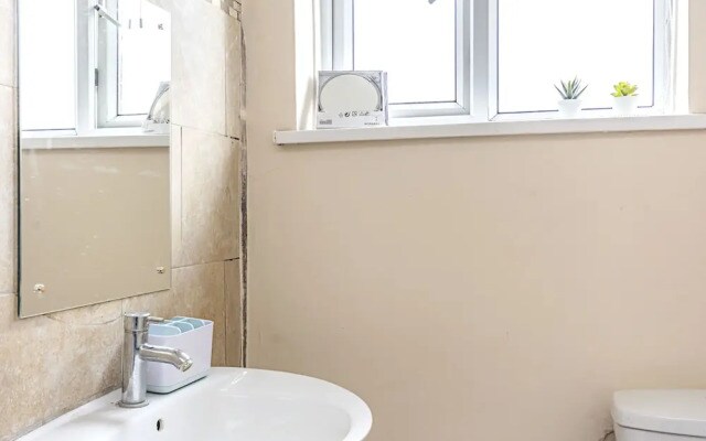 Modern City Apartment Aldgate