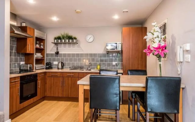 Host Apartments York Place Apt