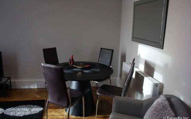 Flying Butler - Barons Court Apartments