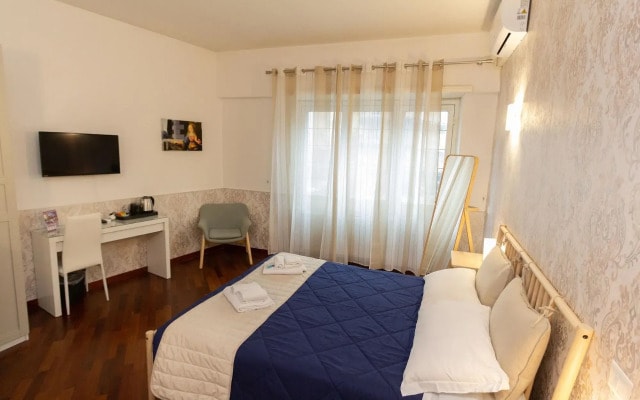 Aurelio Deluxe Rooms