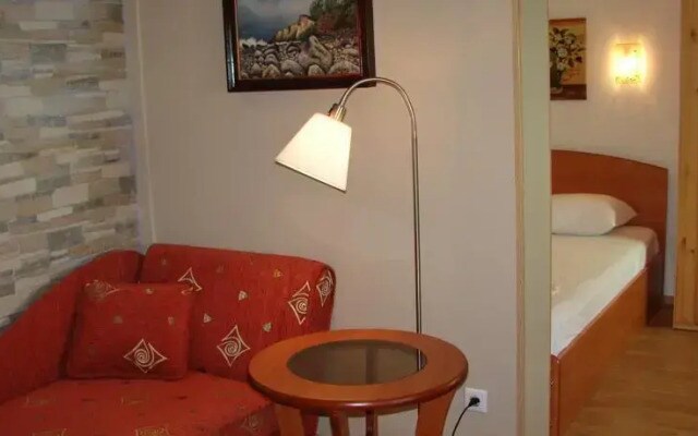 Ringi Apartments