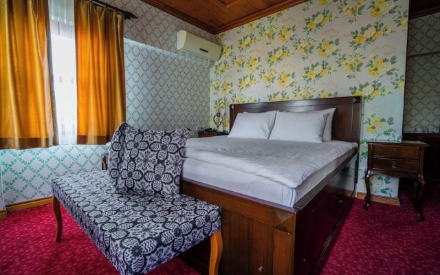 Gulliver Mansion Hotel