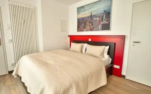 6 Rooms