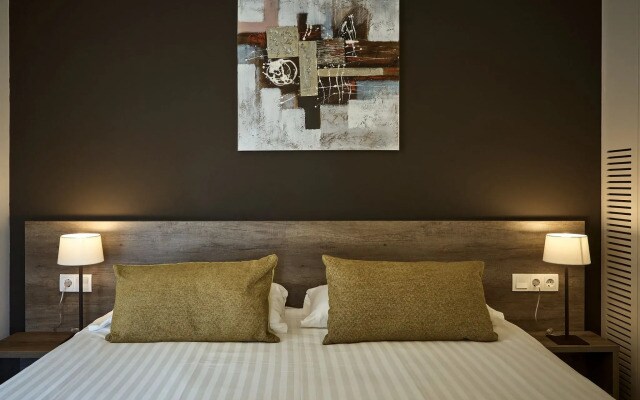 UD Rambla Suites & Pool 25 (1BR)