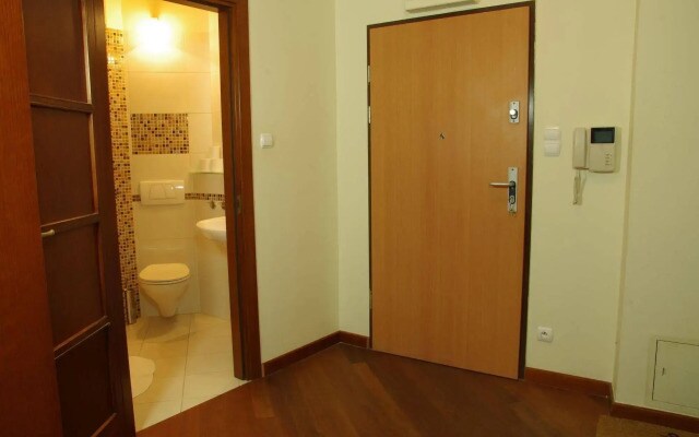 Szucha Apartment