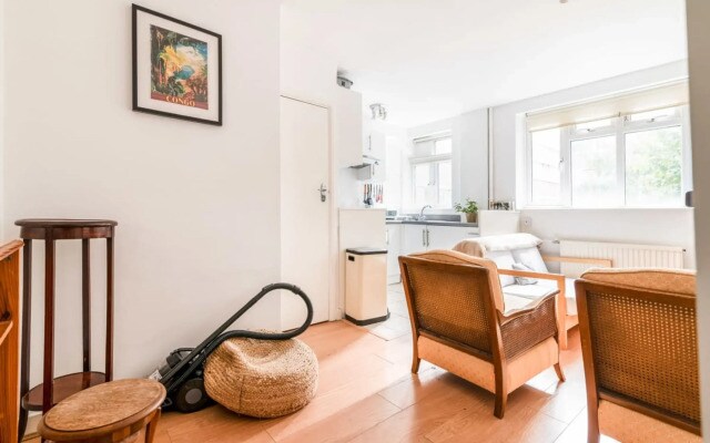 Gorgeous Putney Flat