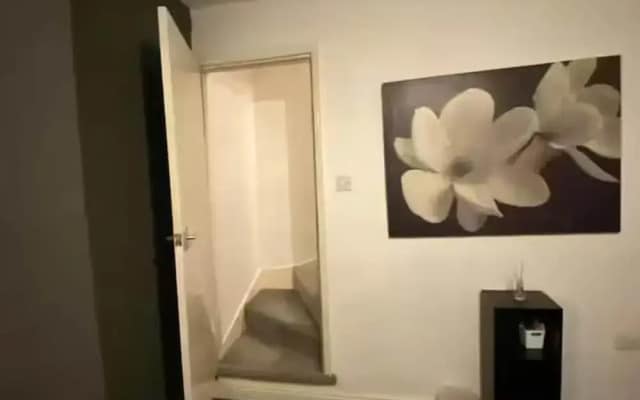 2br-sleeps3 -family Friendly -free Parking -garden