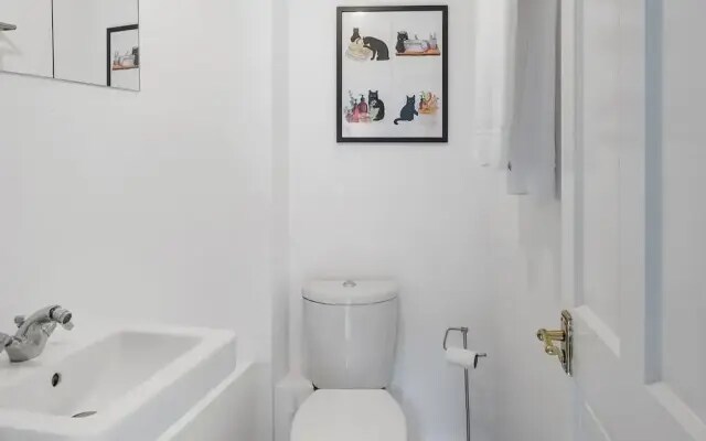 Apartment Sleeps 6 With Ensuite Baths