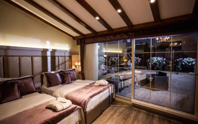 Bonne Sante Hotel