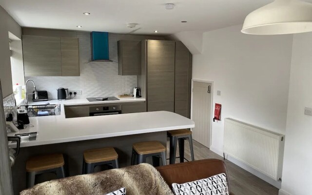 King Size bed - Free Parking - 5 min to Centre