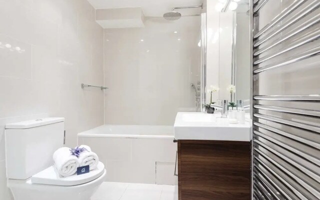 Chic Coleherne Road Garden House
