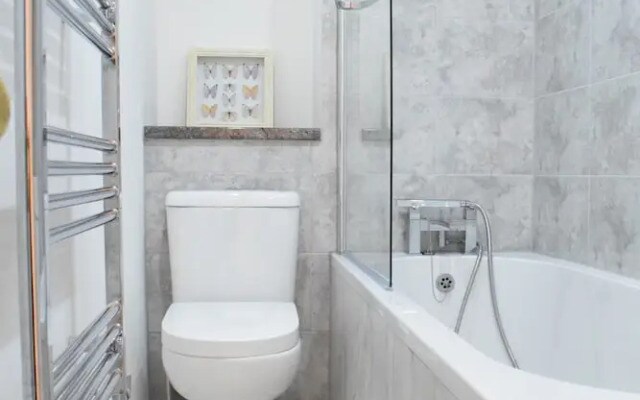 1 Bedroom Flat With Terrace In Pimlico
