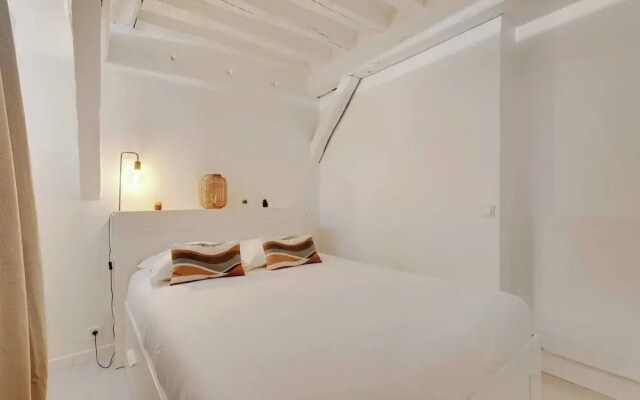 Elegant Apartment -2br-4p- Le Marais