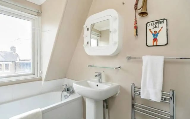 Spacious 1bed W/balcony, 15mins to Notting Hill