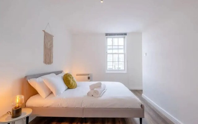 Charming 2 Bedroom in Hackney