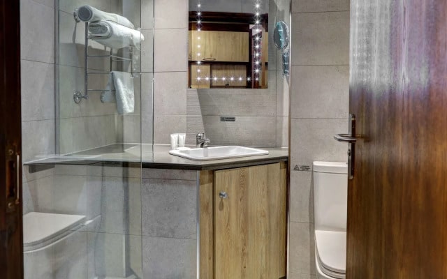 Best Western Plus Pastures Hotel