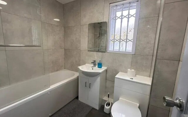 Apartment - Sleeps 6 - City Base - District Line
