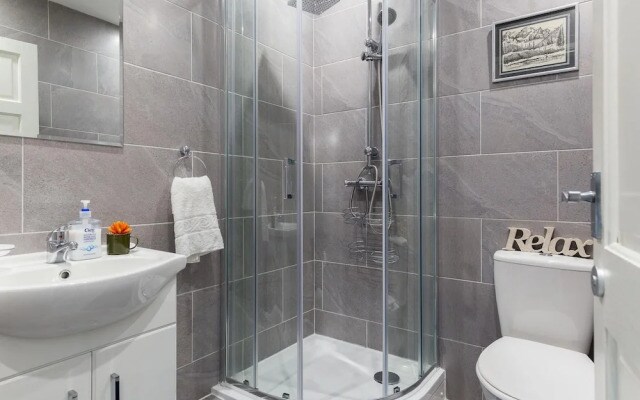 Luxury 2-bed 2-bath Apartment Near Marble Arch