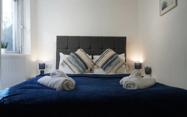 Camden Reach 3 Bedroom Apartment