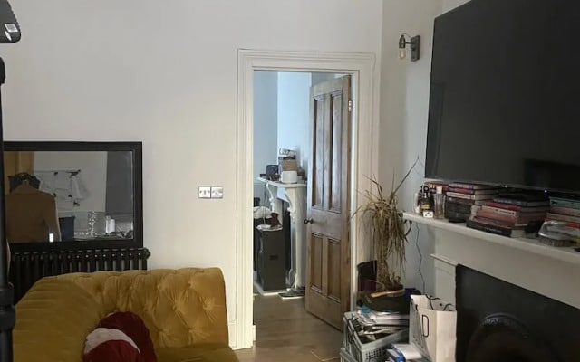 Mid City Charm - 1-bed Apartment in London