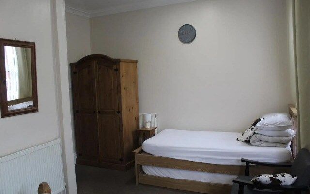 Oakwell Guest House