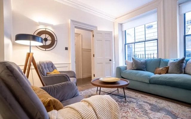 Huge 4BR Home near Liverpool St Station