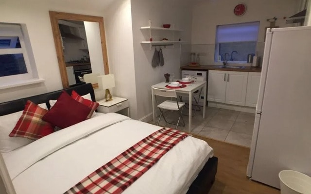 Leyton Rooms