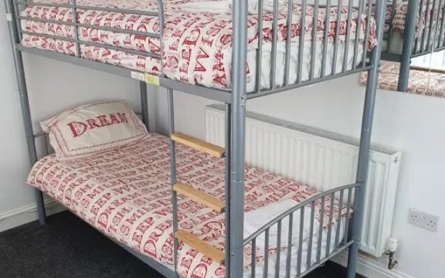 Furnished apartment for 12 guests