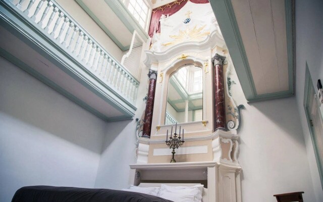 Private Mansions