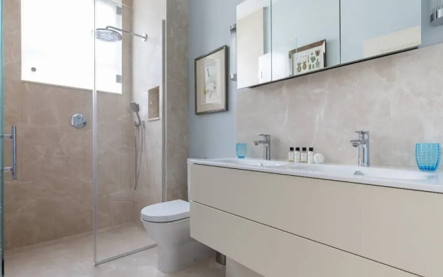 Burton Mews by Onefinestay