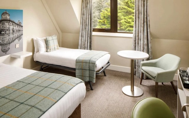 Ramada Hull