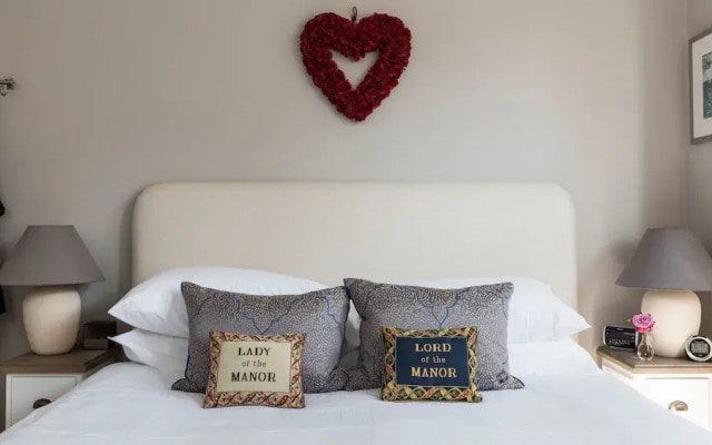Beautiful 2BR flat right by Clapham Common