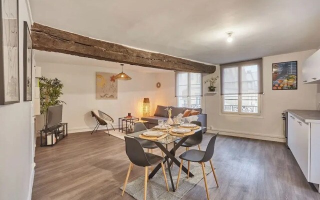 Superb Apartment in the Center of Paris by Stusioprestige