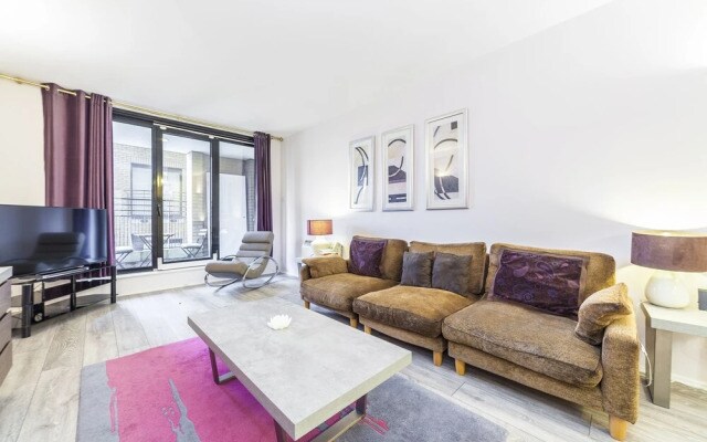 Point West Apartments Gloucester Road