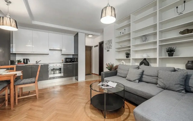 Lumina airy apartment with balcony