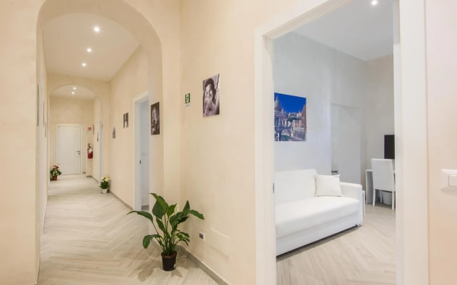 Penta Luxury House