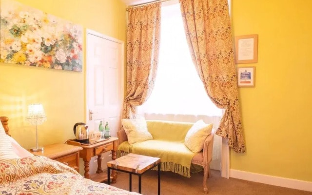 The Tudor Rose Hotel