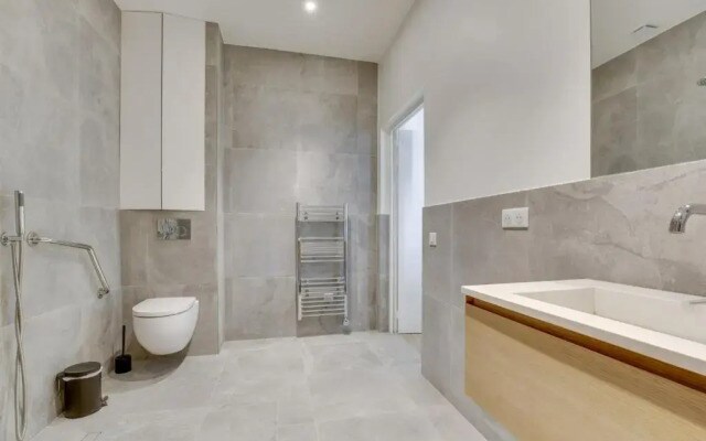 152 Suite Sylvie Superb Studio PMR Paris