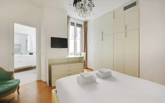Charming 2br/4p - Georges V / Champs-a%0lysaes