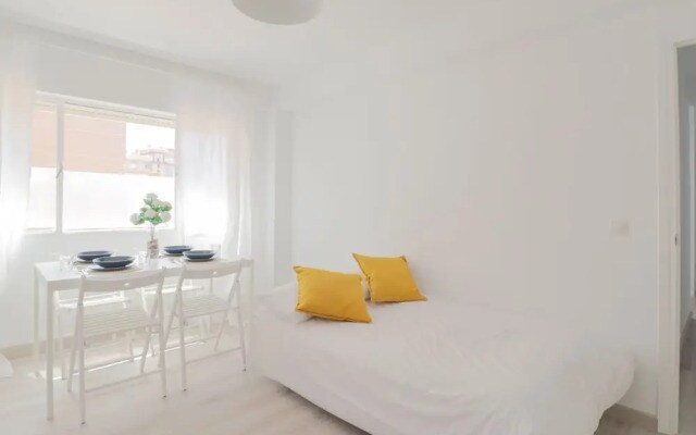 Brrand New 3 Bedroom Apartment By The Center