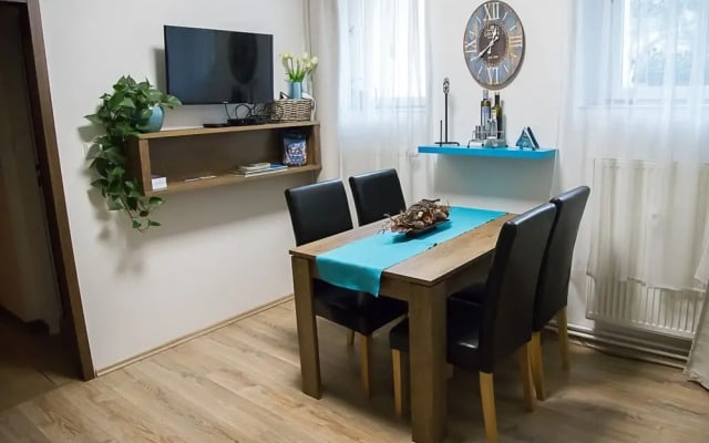 2 Bedroom Home near Prague Castle