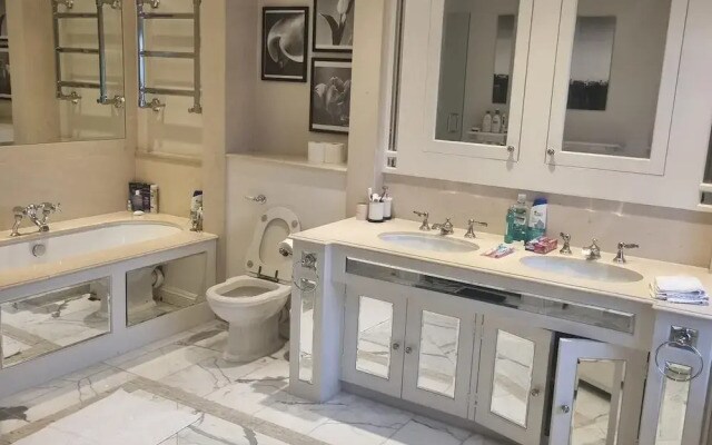 Park Village East Luxury Apartment