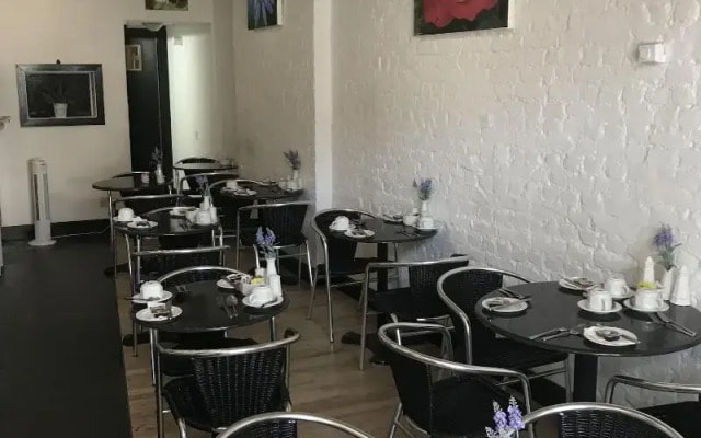 Richmond Park Hotel