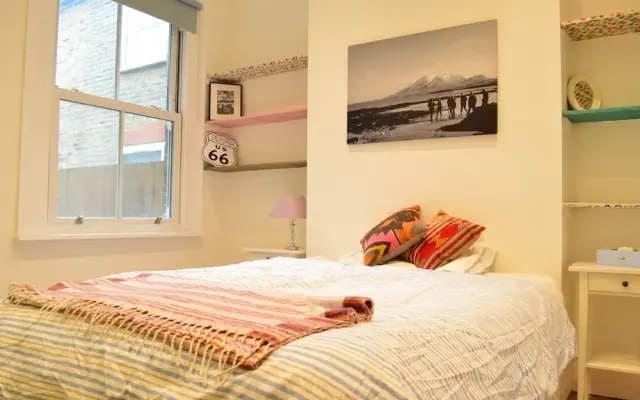 Shepherd's Bush 2 Bedroom Flat With Garden